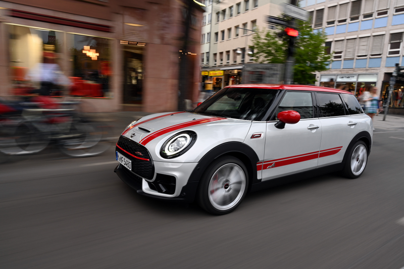 Illustration for article titled With 306 HP, The 2020 Mini JCW Clubman Becomes A Legit Hot Hatchback With Barn Doors